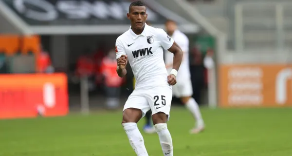 Carlos Gruezo finalmente volvió a las canchas con el F. C. Augsburgo, pese a ello no evitó la derrota ante Friburgo