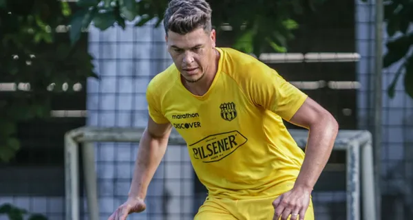 Carlos Rodríguez es uno de los jugadores fijos en Barcelona SC para la final ante Aucas, pero de momento ocupa su tiempo libre en otras actividades