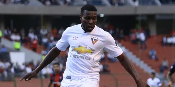 Carlos Tenorio recibió la llamada desde Barcelona antes del partido del 2002