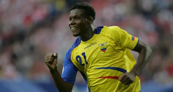 Carlos Tenorio tiene un nuevo trabajo en lo internacional, recordando que fue una de las grandes figuras del a Selección Ecuatoriana en el Mundial del 2006