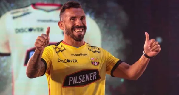 Carlos Tévez fue el invitado especial de la Noche Amarilla y le dejó un recuerdo inolvidable