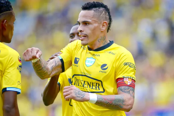 Cevallos se gastó el dinero por la venta de Álvez