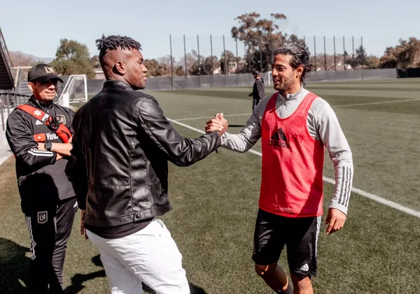 Cifuentes viajó hasta EEUU para unirse a LAFC