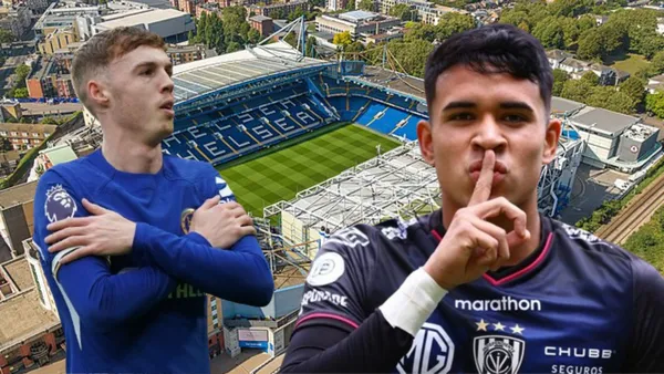 Cole Palmer y Kendry Páez en Stamford Bridge (Foto tomada de: Wikipedia/API/beIN Sports)