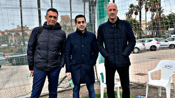 Cruyff empezó su trabajo previo a las eliminatorias