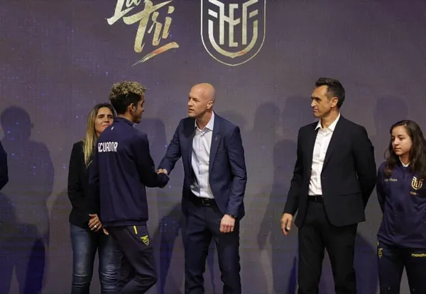 Cruyff fue anunciado como DT de Ecuador