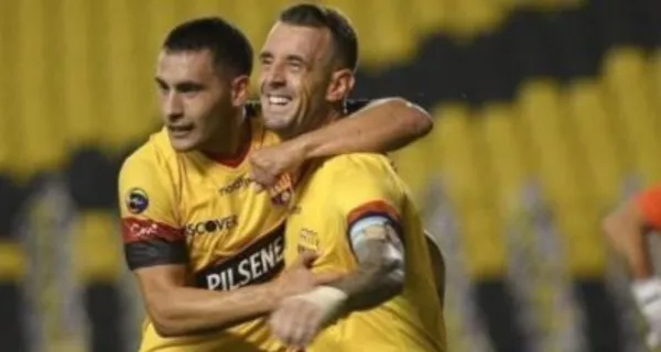 Damián Diaz no estuvo en el partido entre Barcelona SC y Universitario, pero Emmanuel Martínez la rompió otra vez