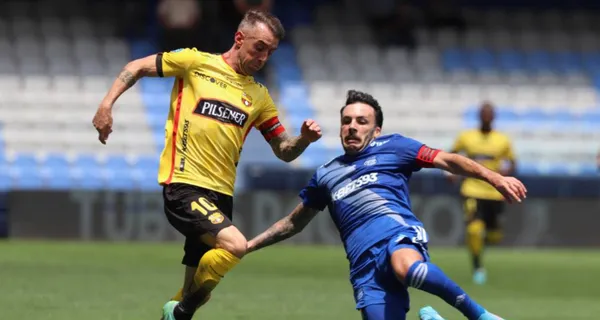 Damián Díaz le metió un baile a Sebastián Rodríguez en el pasado Clásico del Astillero pero mira dónde apareció el jugador de Emelec, en vez de mejorar