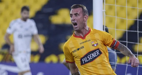 Damián Díaz tuvo un gesto de humildad con un hincha de Barcelona SC y se hace viral