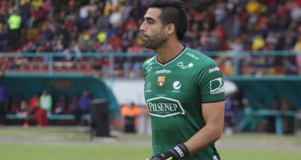 Damián Lanza es recordado por las constates polémicas que tuvo en Barcelona SC donde se fue a los golpes y era suplente de Máximo Banguera ahora trabaja de preparador de arqueros