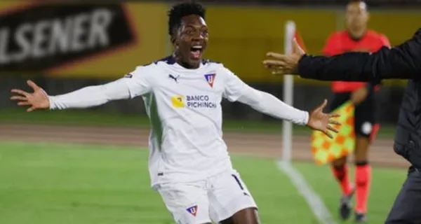 Djorkaeff Reasco es la nueva cuota de gol de Liga de Quito y selló la victoria en el Monumental ante Barcelona SC y en la prensa de Guayaquil también reaccionaron y lo reconocieron