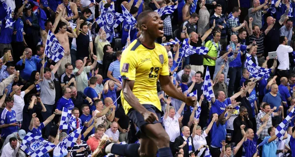 El apodo que le dieron los hinchas de Chelsea a Moisés Caicedo