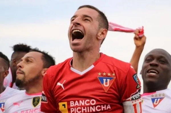 El arquero de Liga de Quito recibió la nacionalidad ecuatoriana