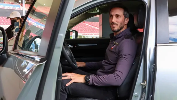 El auto que le dieron a Luis Zubeldía en Liga de Quito luego de la eliminación de la Copa Ecuador