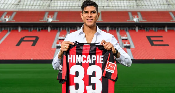El Bayer Leverkusen le dedicó un post a Piero Hincapié reconociento su labor con la selección