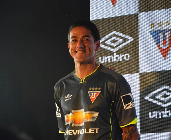 El Beto Araujo cantó como un hincha más la canción insigne de Liga de Quito