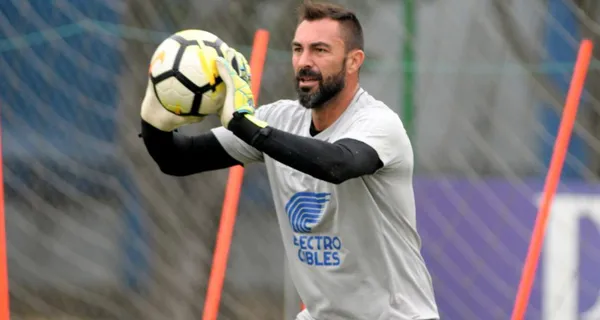 El 'bombillo' incluyó a Esteban Dreer en la presentación oficial de su camiseta 2022