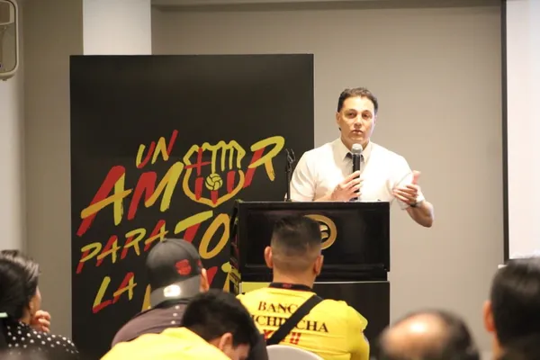 El candidato a presidente de BSC y su equipo han decidido donar once dólares a la fundación del equipo por esta razón