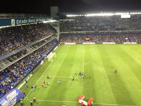 El Capwell lució lleno