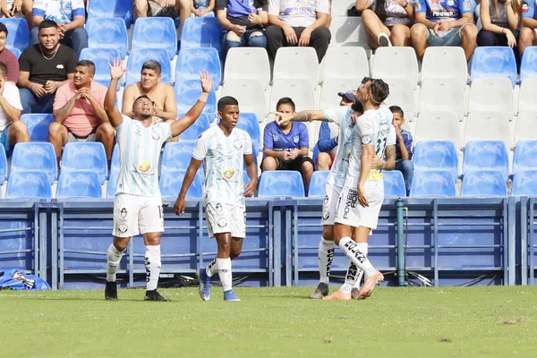 El City se plantó bien y le ganó 1-2 al Bombillo