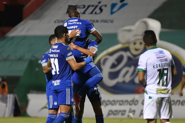 El Club Sport Emelec da señales de mejora