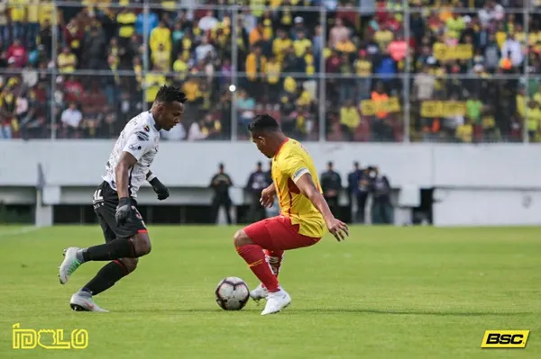 El cotejo entre Aucas y Barcelona también tuvo polémica