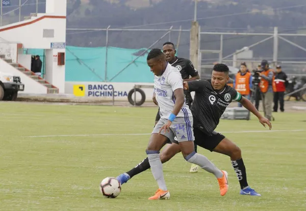 El cuadro de América de Quito logró sumar un buen triunfo sobre El Nacional ya sin el jugador Onofre Mejía