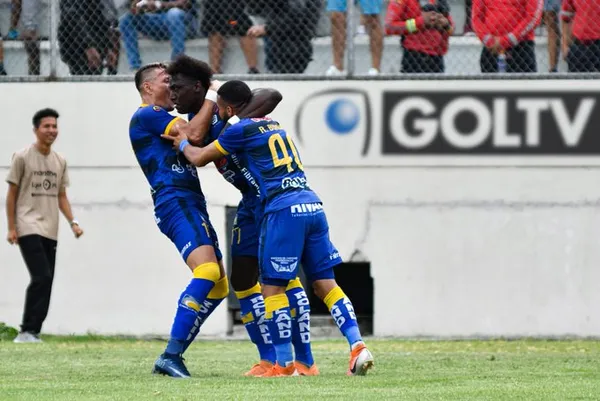 El cuadro Cetáceo se impuso a IDV