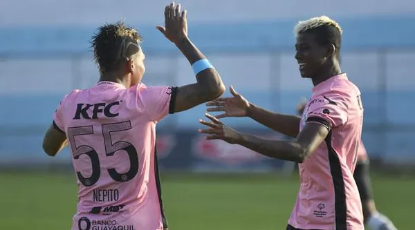 El cuadro que dirige Guillermo Almada tendría en mente llevarse a una de las figuras en Independiente