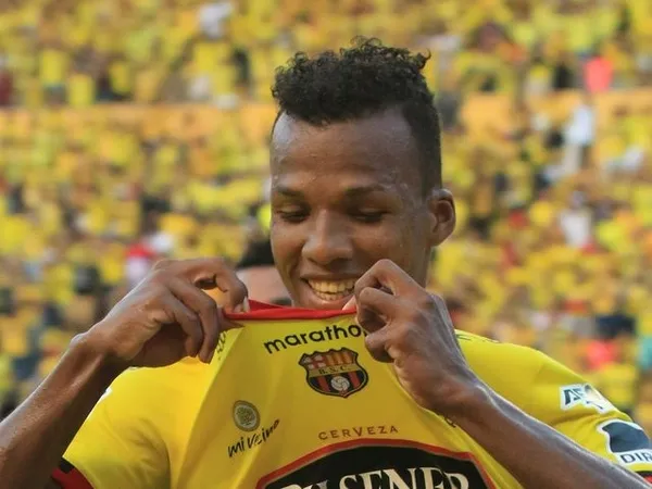 El defensa central podría dejar Barcelona SC