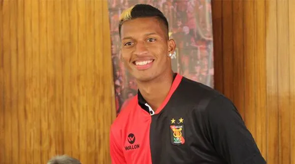 El defensa es una de las figuras en el cuadro peruano