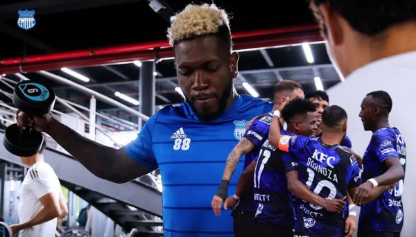 El defensor central entrenando con el buzo de Emelec. FOTO: ESPN