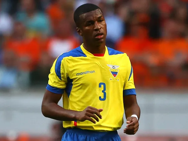 El defensor ecuatoriano deberá buscar equipo tras no ser considerado por los Toreros