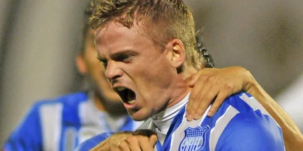 El defensor es recordado en Ecuador por su paso en Emelec y la patada a Michael Arroyo en un Clásico del Astillero