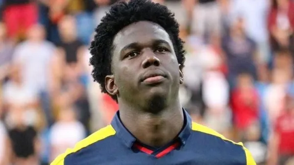 El defensor Porozo podría ser otro ecuatoriano en el exterior que juegue en Europa