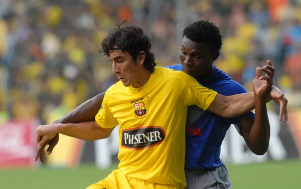 El delantero confesó que quiso salir del cuadro Torero