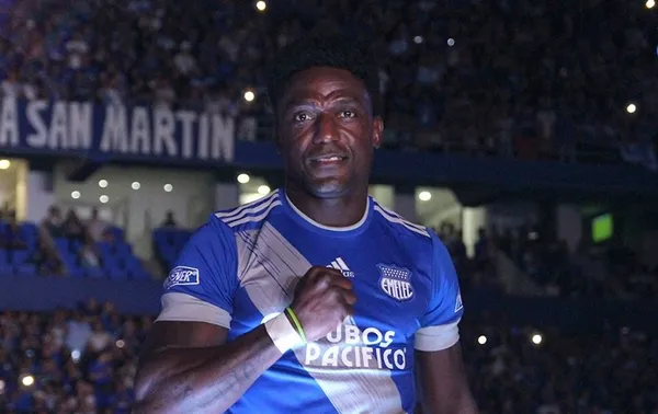 El delantero del Bombillo sorprendió en redes por su estado físico