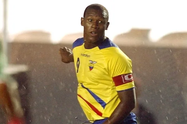 El delantero ecuatoriano fue considerado como el sucesor de Agustín Delgado
