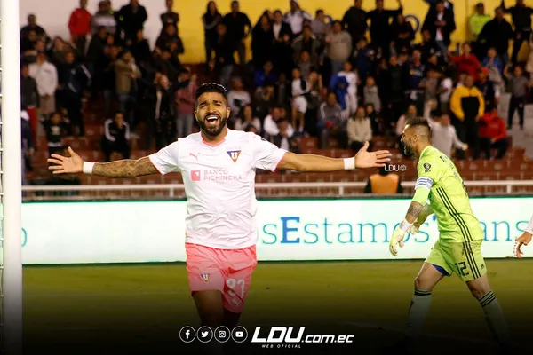 El delantero de LDU decidió venir por menos a la U