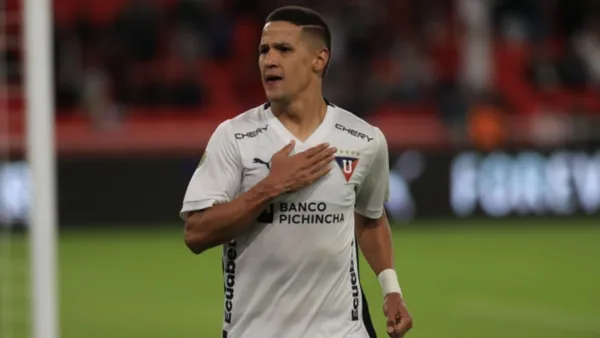 El delantero paraguayo tiene las puertas abiertas para dejar la U