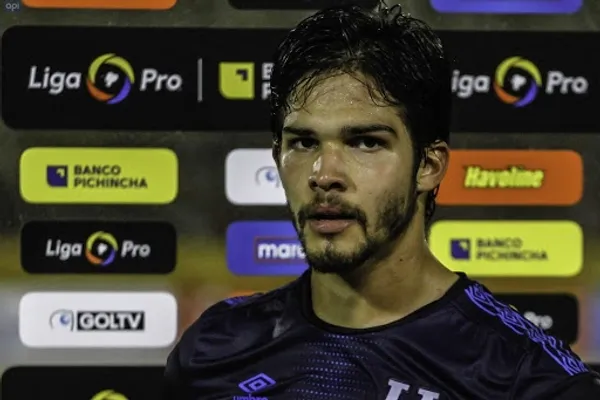 El delantero paraguayo ya hace pretemporada con "los albos"