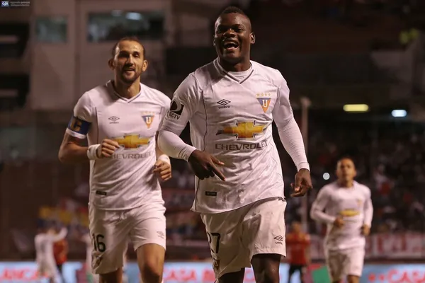 El delantero probó suerte en el fútbol del exterior y no le fue como esperaba