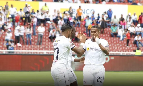 El delantero Rodrigo Aguirre anotó un póker y se llevó el balón del juego