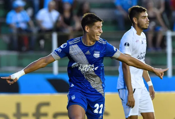 El delantero uruguayo llegó esta temporada al Bombillo