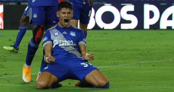 El delantero uruguayo se vistió a amarillo y negro luego de que Emelec le cerrara las puertas