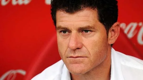 El director técnico de Aucas habló en rueda de prensa y se quejó que cuando mejor jugaban apagaron las luces