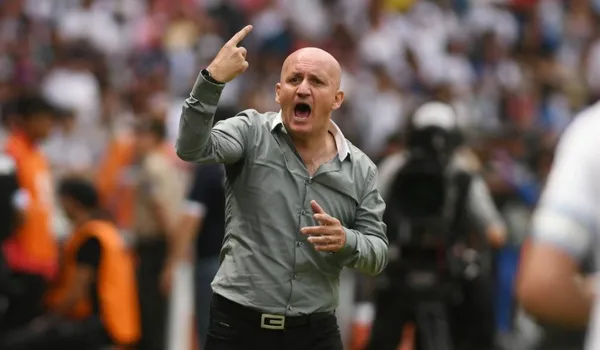 El DT albo entregó toda la responsabilidad de la derrota a los jugadores