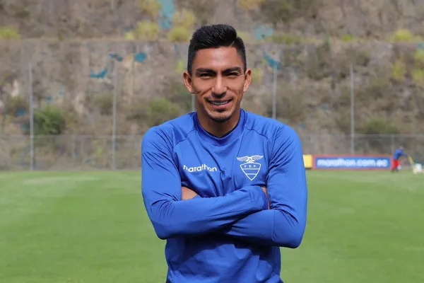 El "DT" Gustavo Alfaro, tiene plena confianza en Ángel Mena.