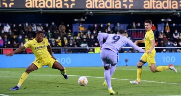 El ecuatoriano cometió un error "garrafal" que le dio el triunfo al FC Barcelona ¿Le costará la titularidad en el Villarreal?