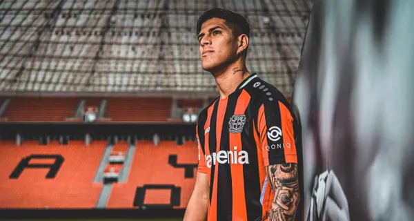 El ecuatoriano jugó como titular contra el Unión Berlín y dejó unos magníficos números como central